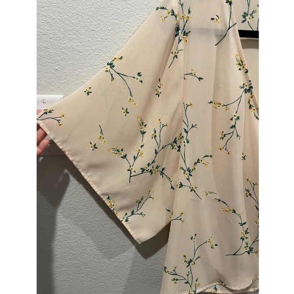 EXPRESS Cream Floral Kimono Sleeve Wrap Blouse - Picture 3 of 4
